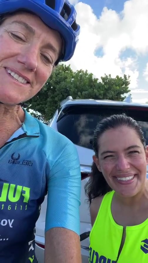 First time clipping in and has not been on a bike in 10 years! @hildalopezguzman has a new goal after @swimalligatorlight is the @ironman70.3capcana 
Join us for the training plan we start in November! 
All levels welcome!
